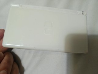 Nintendo DS Lite Blanca + Cargador