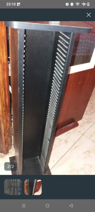 Mueble Torre CDs Madera y Plástico