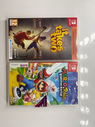 Nintendo Switch Negra + 4 Mandos + 2  juegos