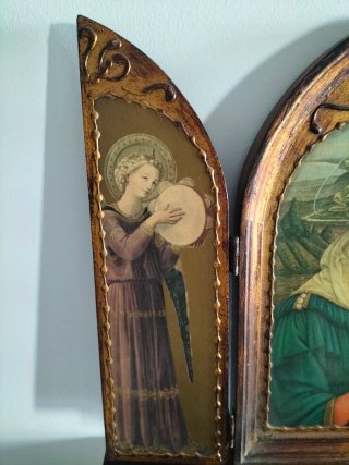 Tríptico religioso madeira entalhada