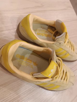Zapatillas Adidas amarillo