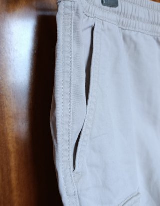 Bermuda cargo beige Pull&Bear talla S hombre