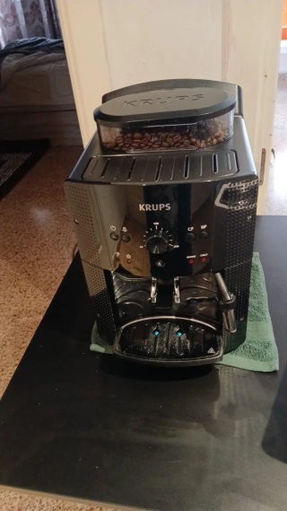 Cafetera Krups Superautomática Molinillo Integrado