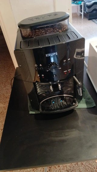 Cafetera Krups Superautomática Molinillo Integrado