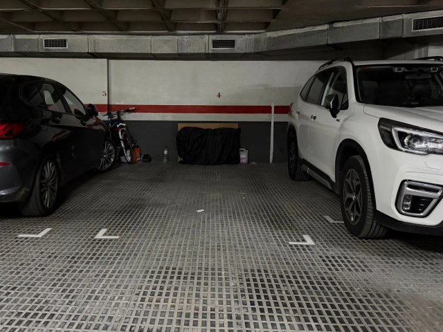 Alquiler plaza de parking Barcelona calle Sicilia - Imagen 2