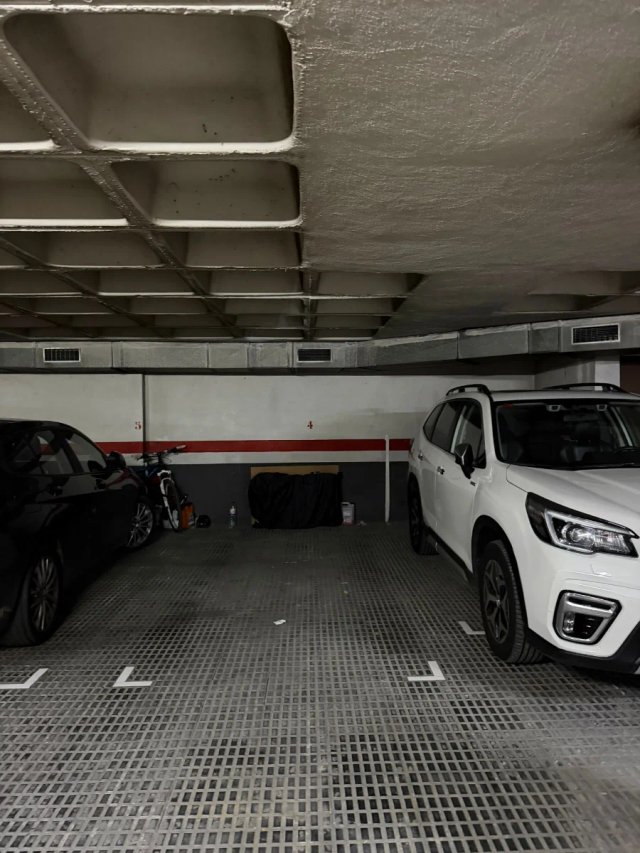 Alquiler plaza de parking Barcelona calle Sicilia - Imagen 3