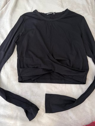 Top Stradivarius manga larga negro