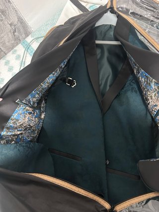 Traje de fiesta hombre verde y negro