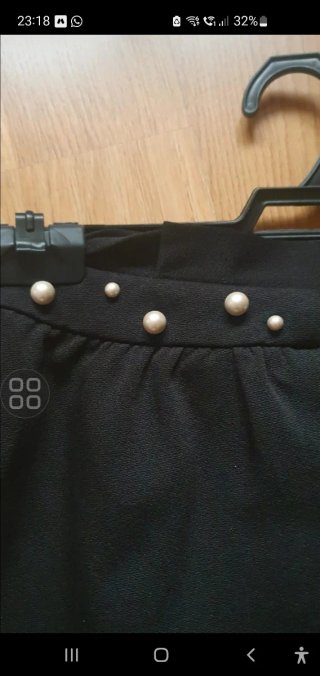 Falda Zara Negra Perlas Talla S