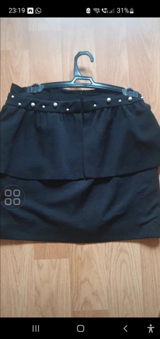 Falda Zara Negra Perlas Talla S