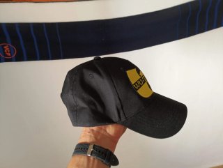 Gorra Wu-Tang Clan Negra y Amarilla