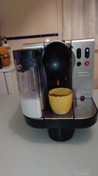 Máquina Café Delonghi Nespresso