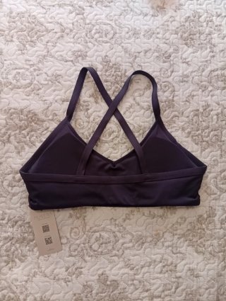 Sujetador deportivo de la marca Musera (Shein)