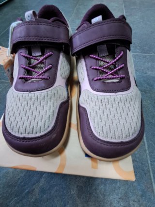 Zapatilla niña Gioseppo beige y morado