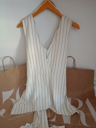 Top Zara Rayas Blanco y Negro