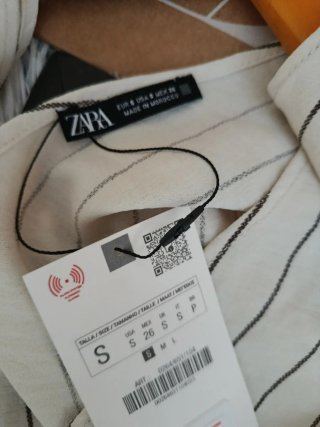 Top Zara Rayas Blanco y Negro