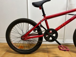 Bicicleta BMX Decathlon Wipe Roja 20"