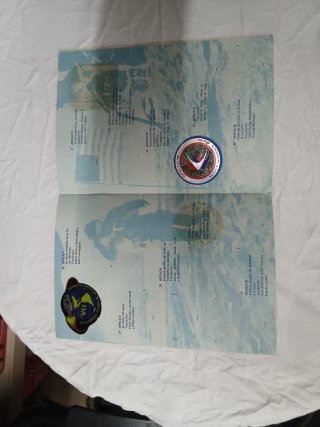 Álbum Emblemas Aéreos y Conquista Espacial