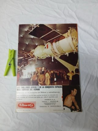 Álbum Emblemas Aéreos y Conquista Espacial