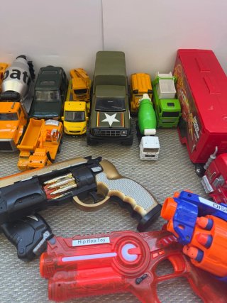 Lote Juguetes: Coches y Pistolas