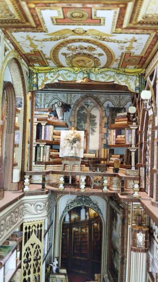 Angolo Libri Barocco Dreams: Libreria in Miniatura per Bambole
