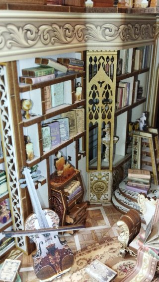Angolo Libri Barocco Dreams: Libreria in Miniatura per Bambole