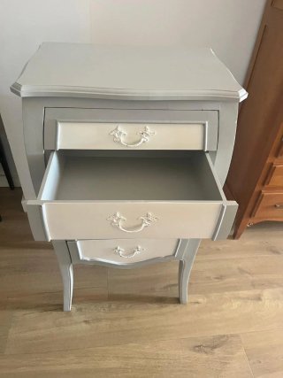 Cajonera de madera gris y blanca
