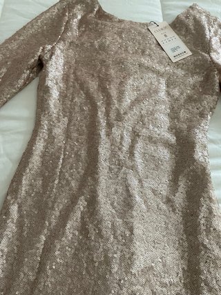 Vestido ASOS dorado lentejuelas manga larga