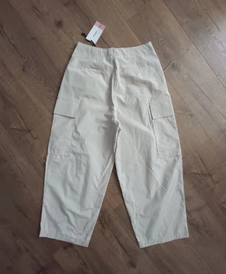Pantalones cargo beige talla S/36