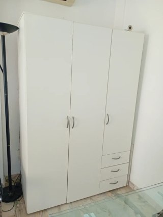 Armario blanco 1.80m alto x 1.20m ancho x 52 Cm