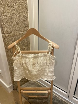 Blusa blanca fruncida tirantes