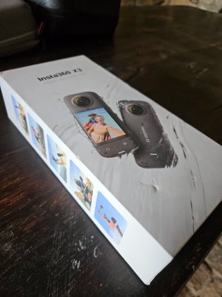 Cámara Insta360 Negra + Accesorios