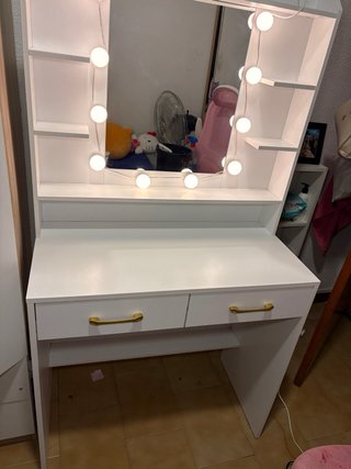 Tocador Blanco con Luces LED y Cajones Dorados