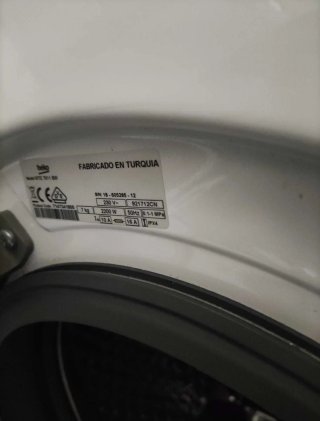 Máquina de Lavar Beko WTE 7611 BW