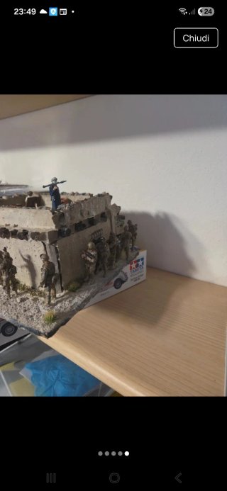 Diorama militare con soldatini