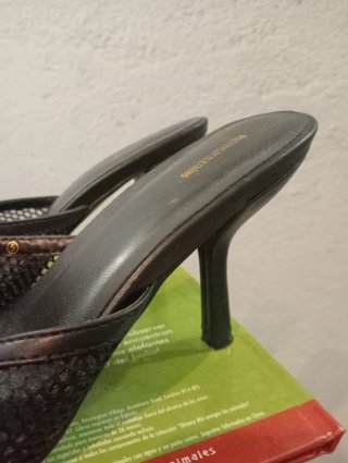Sandalias tacón PrettyLittleThing negras