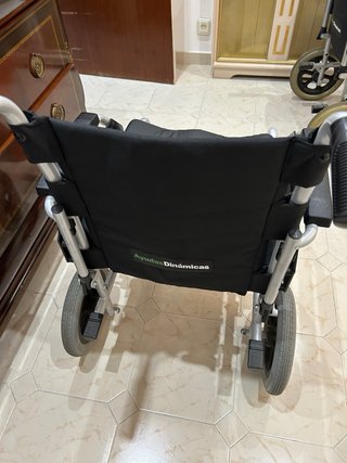 Silla de ruedas plegable