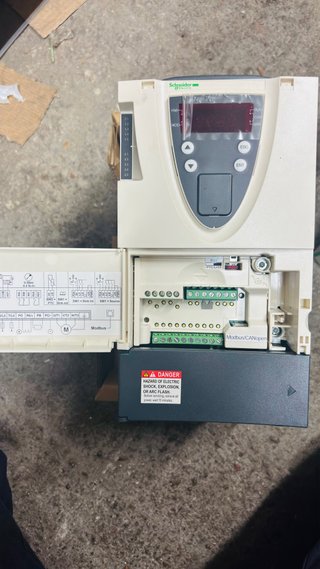 Schneider Electric Altivar 71 ATV71H075N4Z