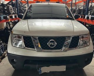 Nissan 42106 tope suspension 55240eb000 navara 2.5