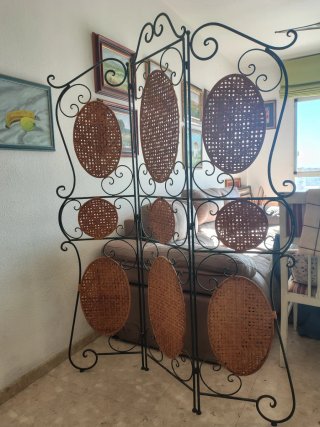 Biombo Separador / de forja y rejilla de mimbre