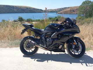Yamaha R7 Negra