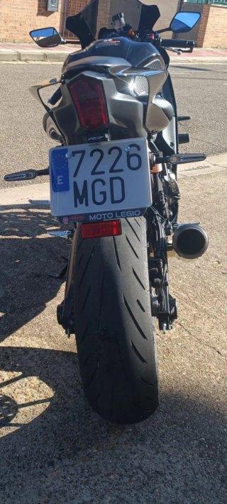 Yamaha R7 Negra