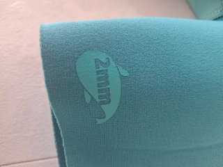 2 Neoprenos Talla 4-5 Años