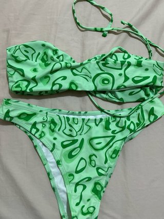 Biquíni Shein verde estampado