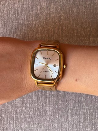 Reloj Casio Vintage Dorado y Blanco