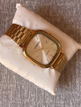 Reloj Casio Vintage Dorado y Blanco