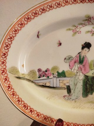 Plato decorativo antiguo