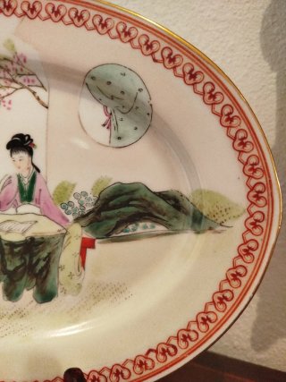 Plato decorativo antiguo