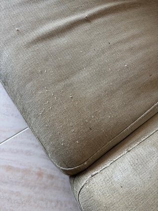 Sofá IKEA con puf