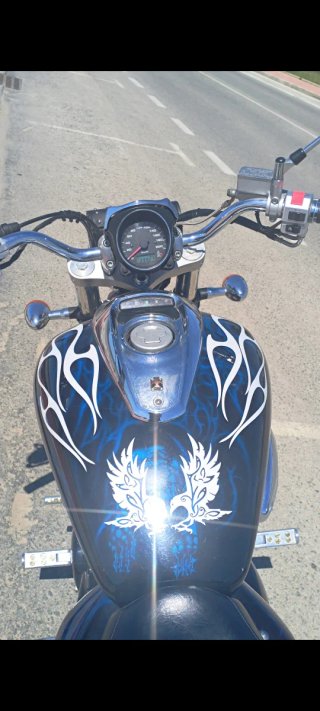 Suzuki Intruder M 800 Cruiser Negra